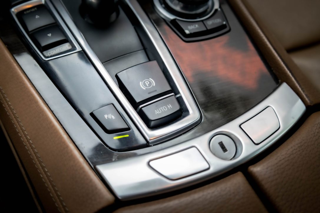 BMW 730