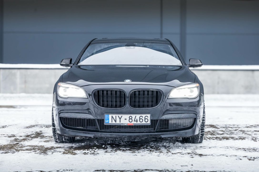 BMW 740