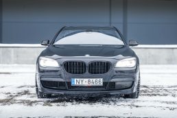 BMW 740