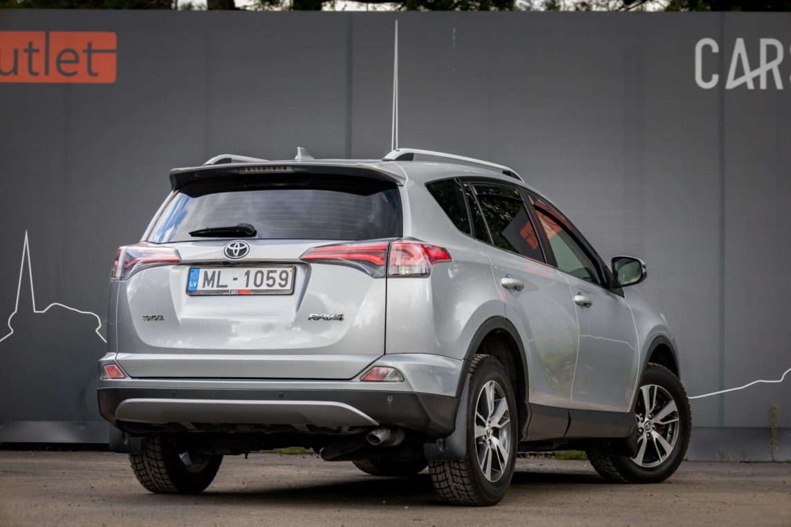 TOYOTA RAV4