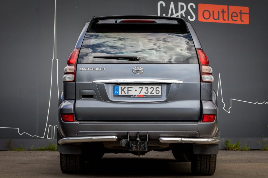 TOYOTA LAND CRUISER