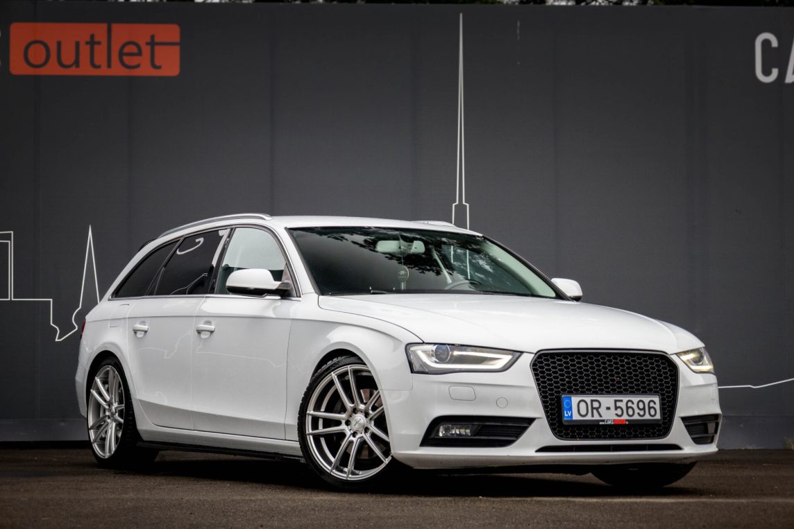 AUDI A4 AVANT