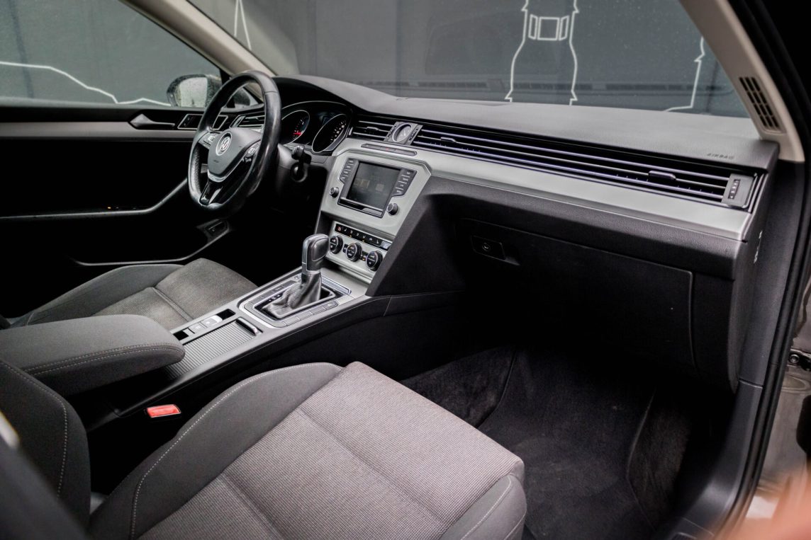 VW PASSAT