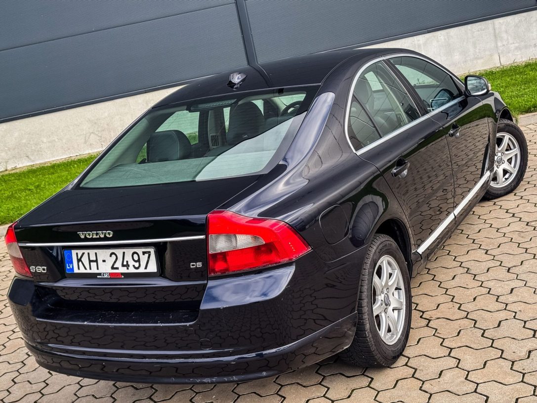 VOLVO S80