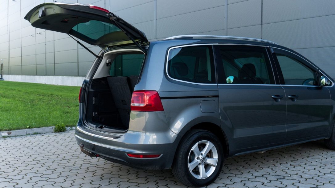 VW SHARAN