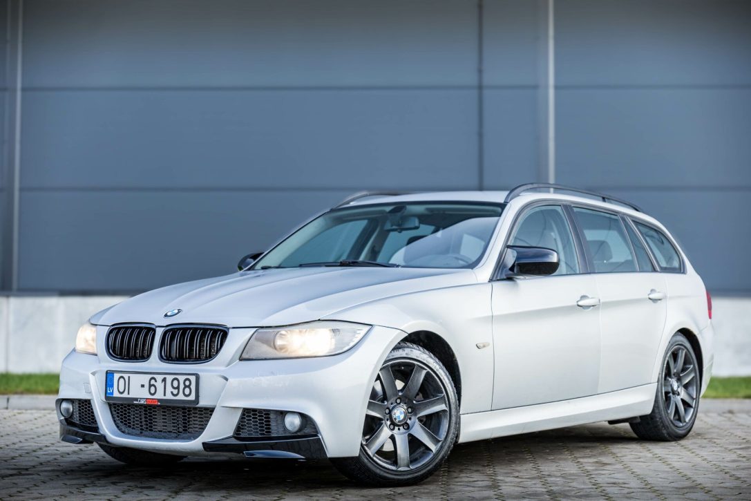 BMW 320