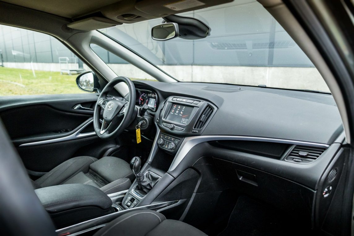 OPEL ZAFIRA TOURER