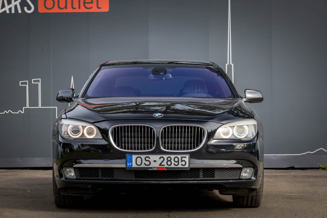 BMW 740