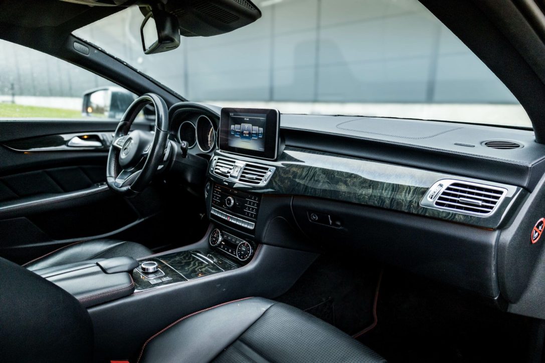 MERCEDES BENZ CLS 500 4MATIC
