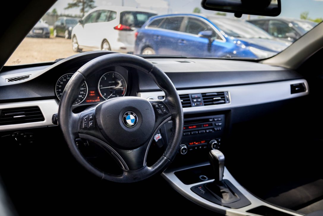 BMW 320