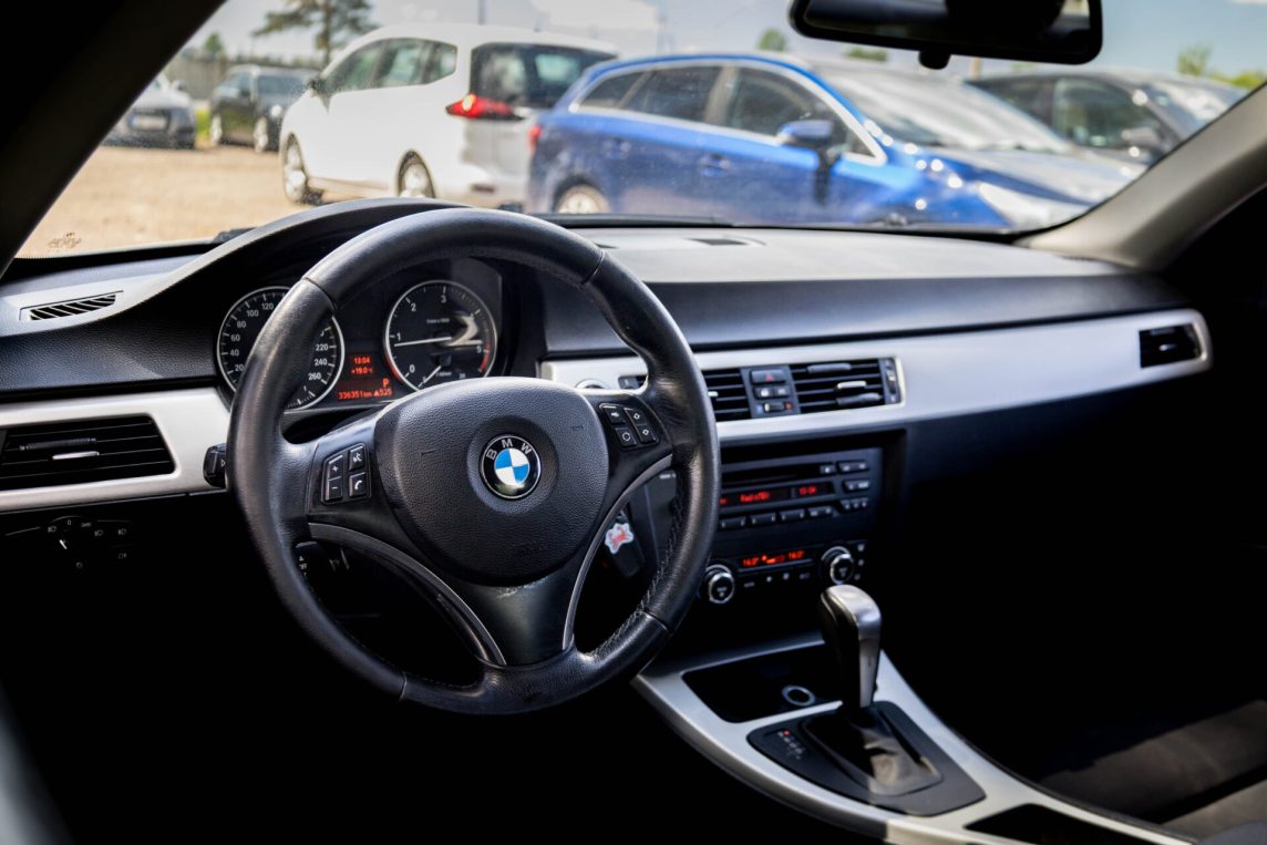 BMW 320