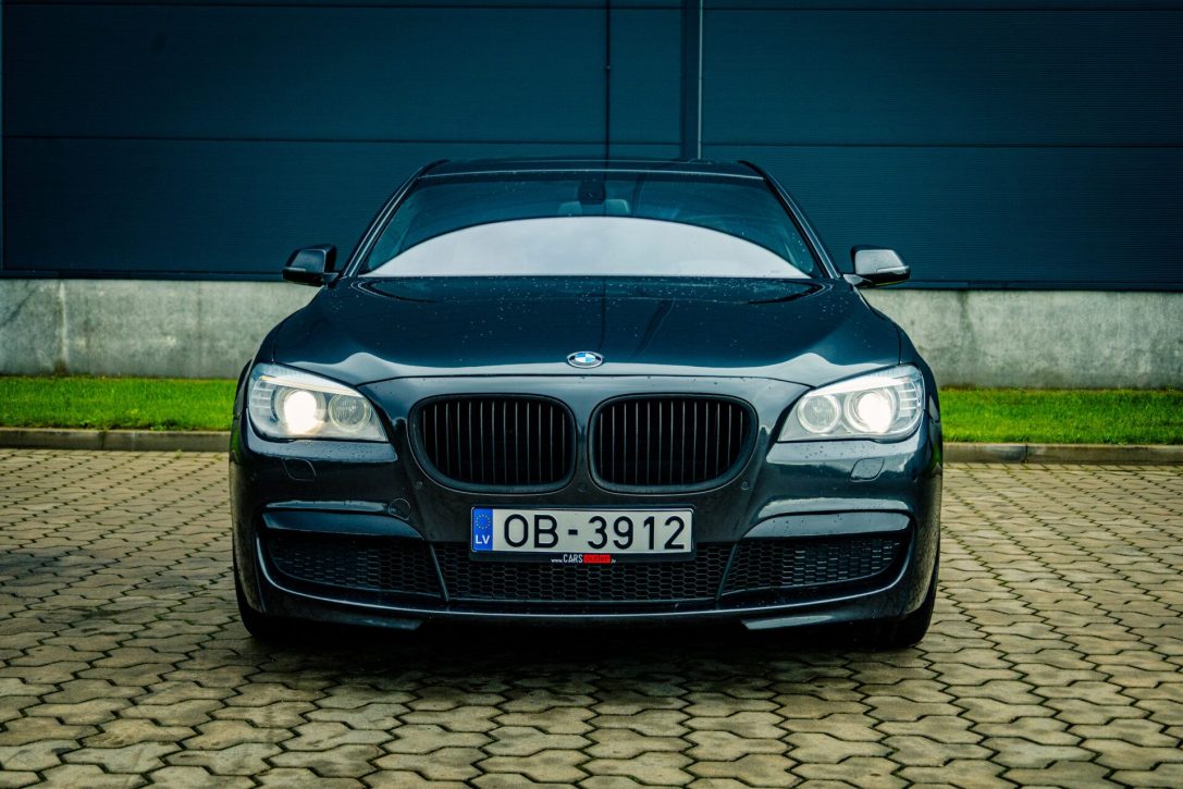 BMW 730