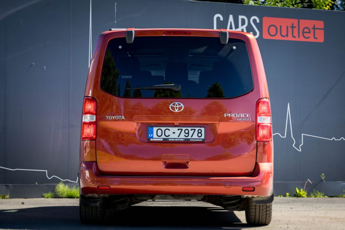 TOYOTA PROACE