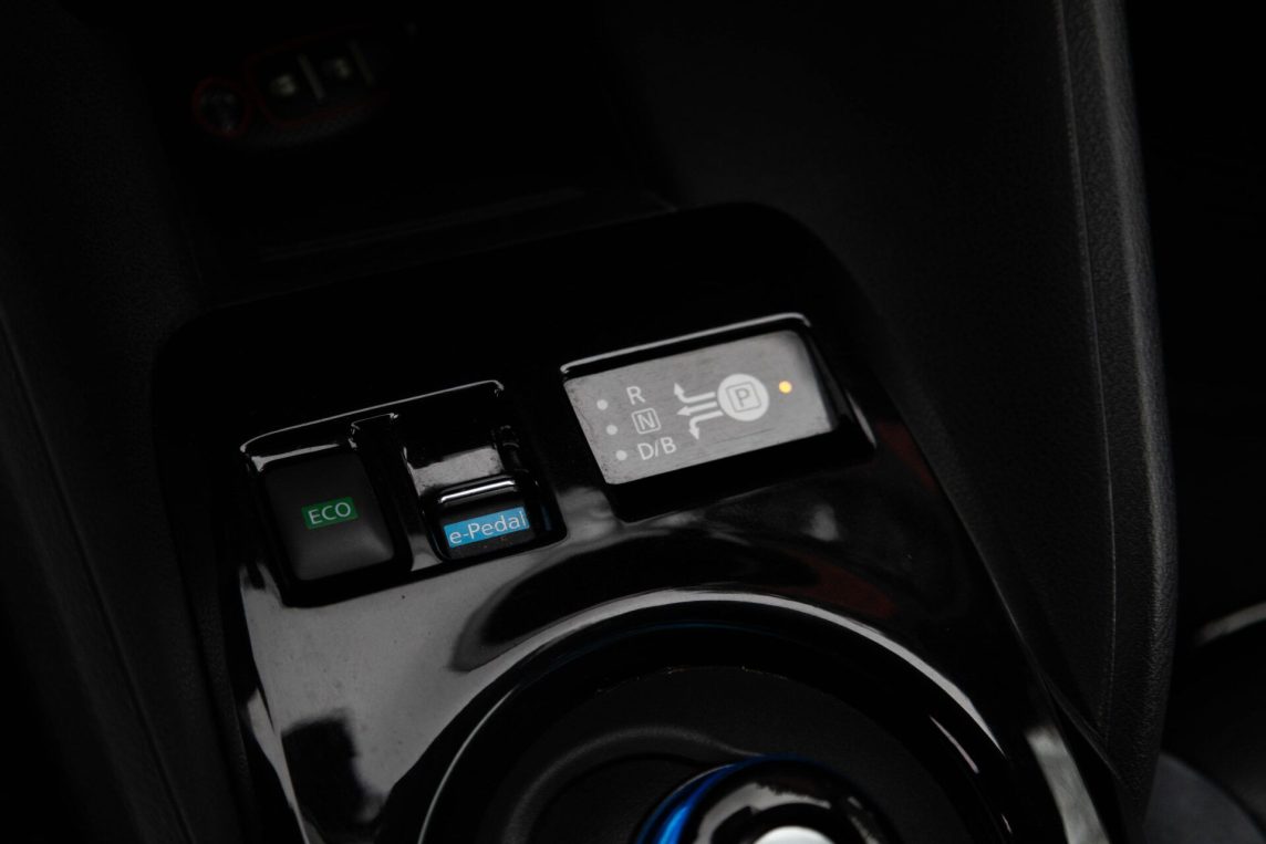 NISSAN LEAF 40KWH