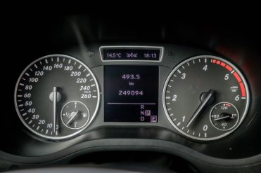 MERCEDES BENZ B 200
