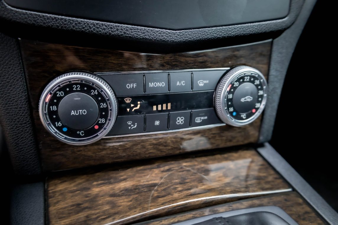MERCEDES BENZ C220