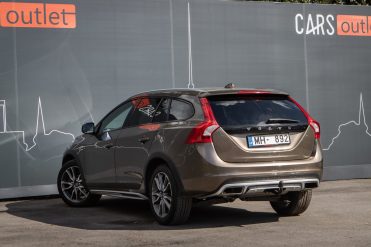 VOLVO V60 CROSS COUNTRY
