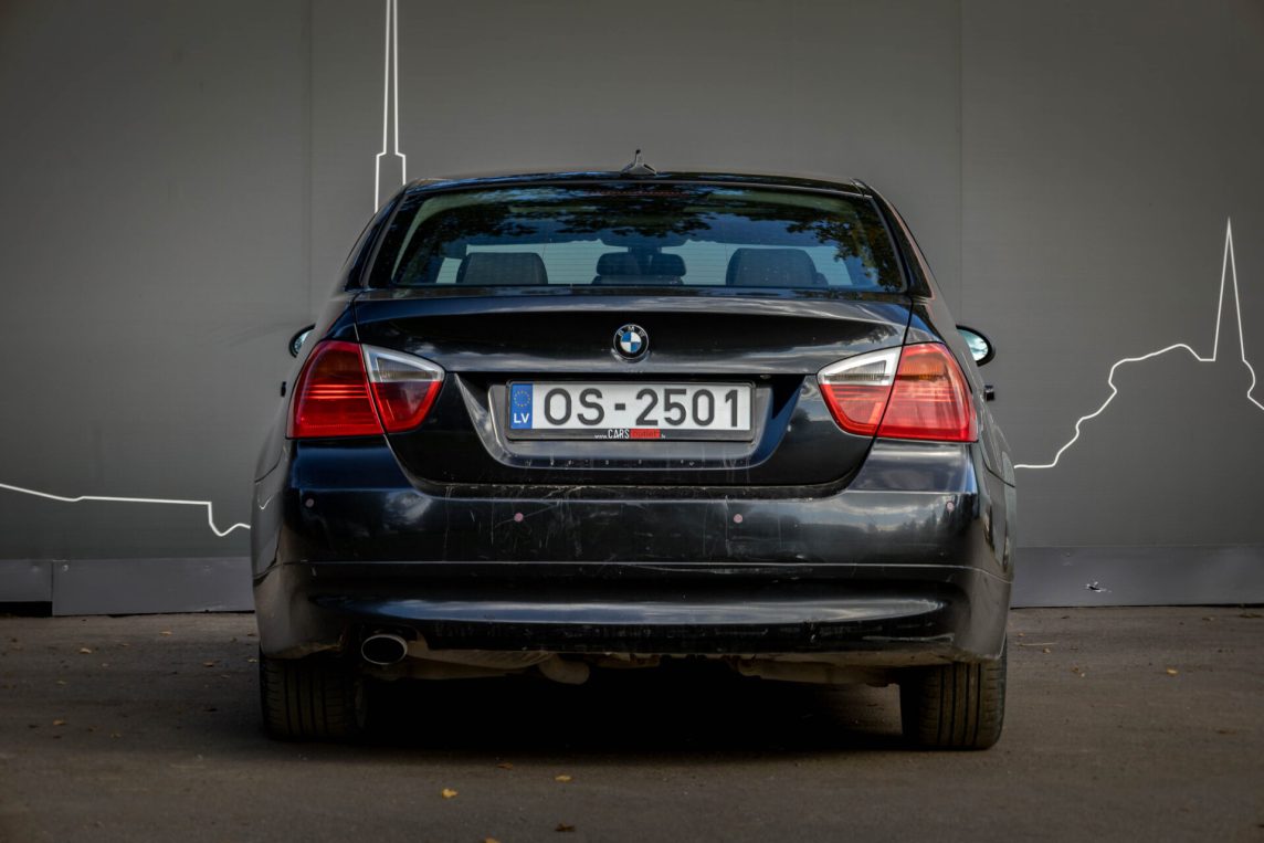 BMW 320