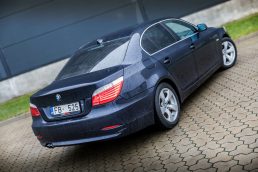 BMW 523