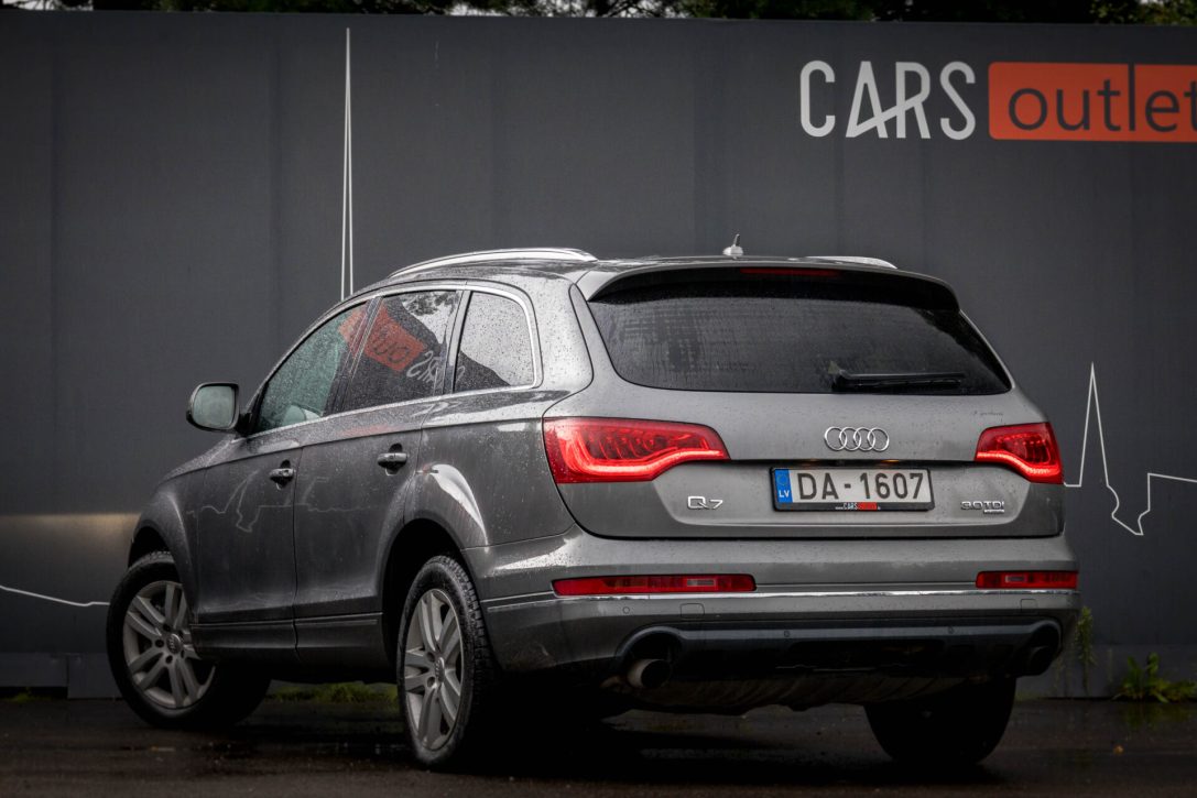 AUDI Q7