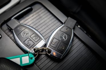 MERCEDES BENZ E250