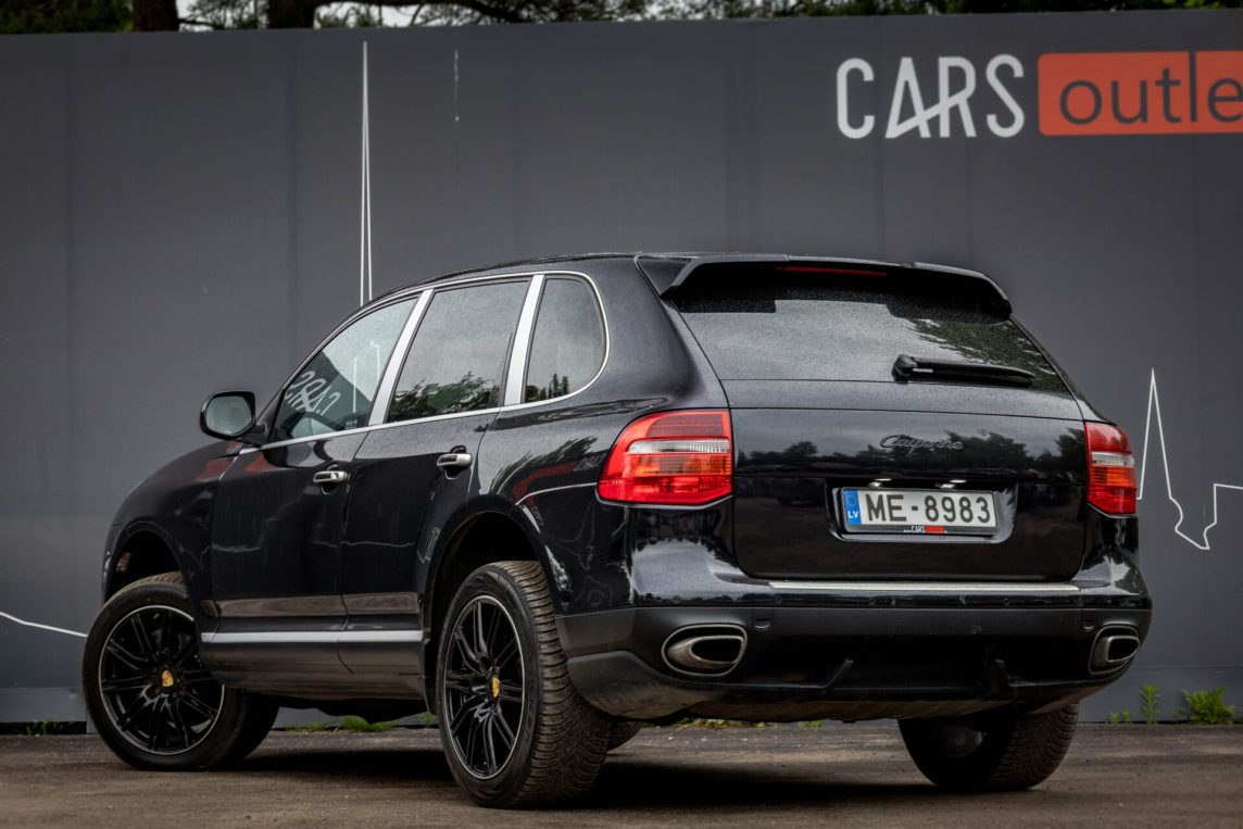 PORSCHE CAYENNE