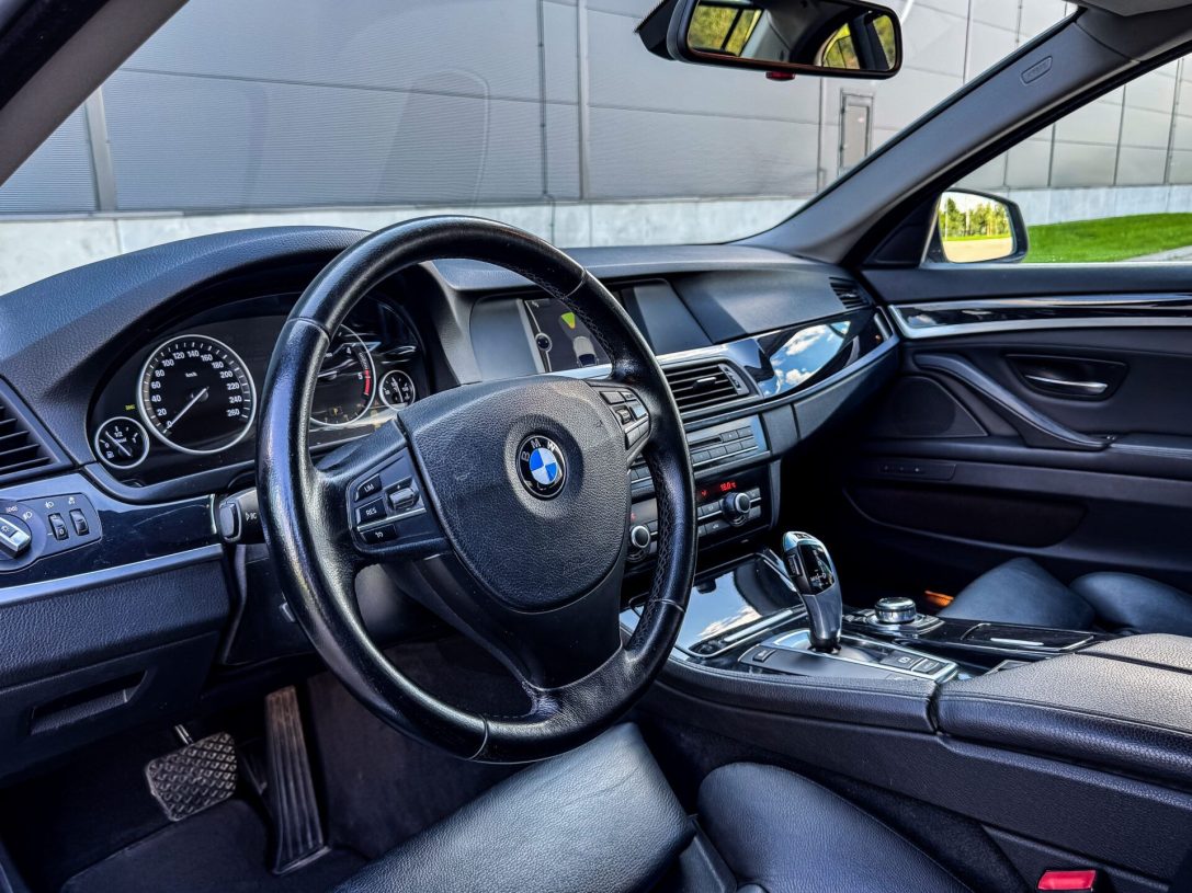 BMW 525