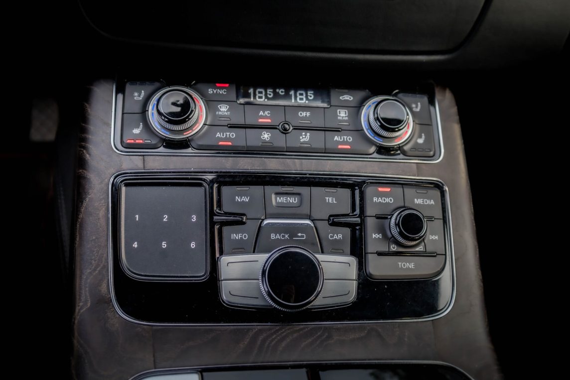 AUDI A8