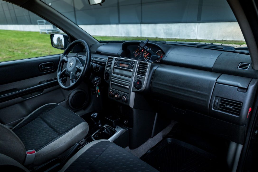NISSAN X TRAIL