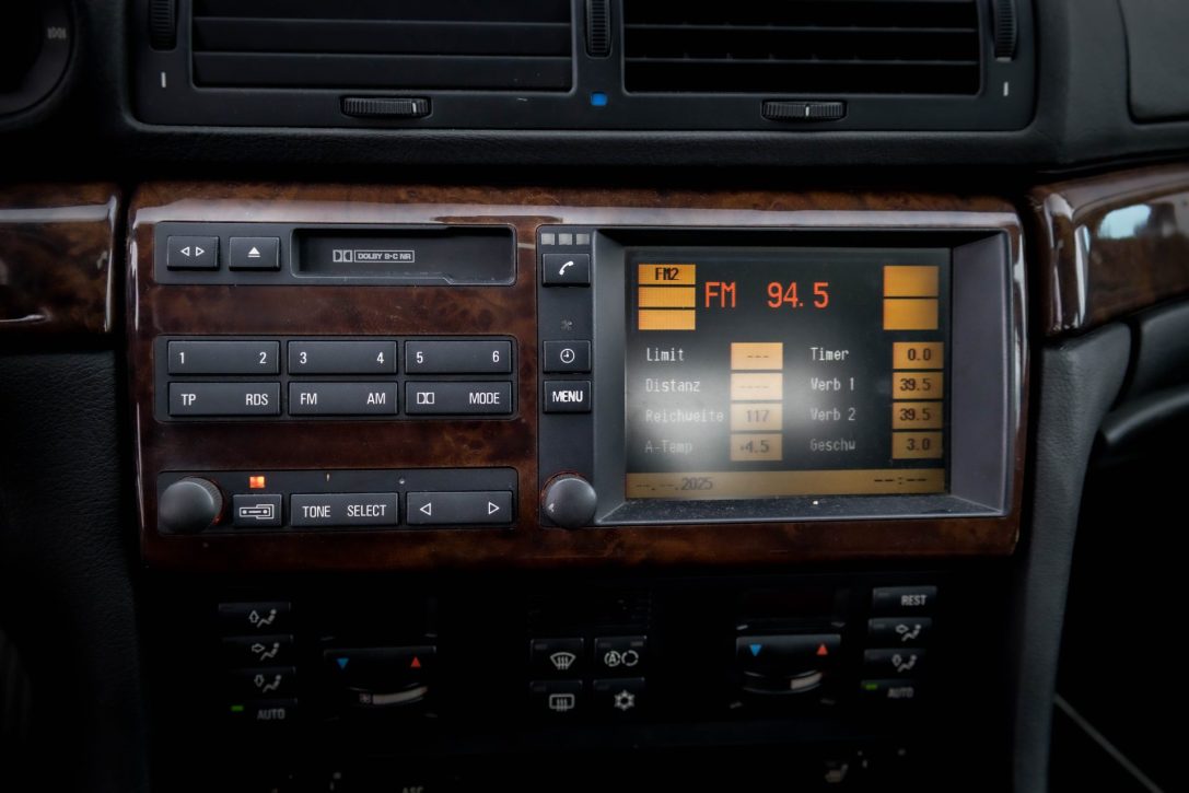 BMW 728
