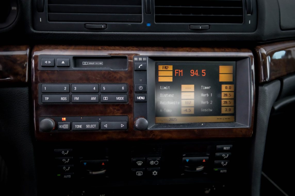 BMW 728
