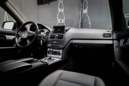 MERCEDES BENZ C320