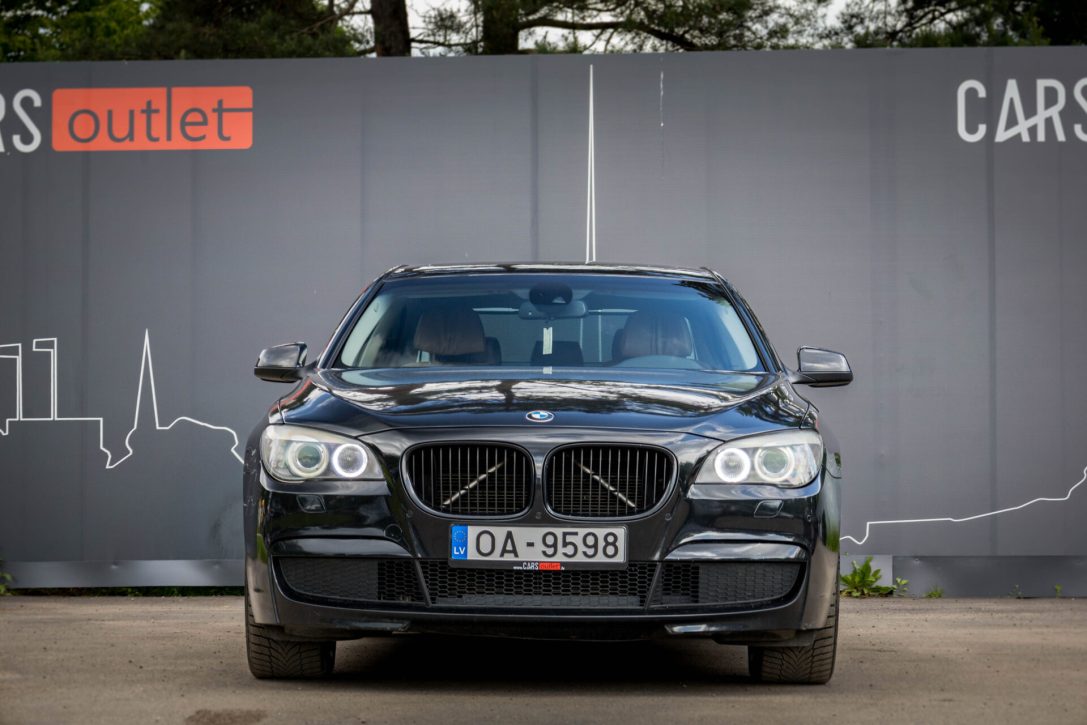 BMW 730