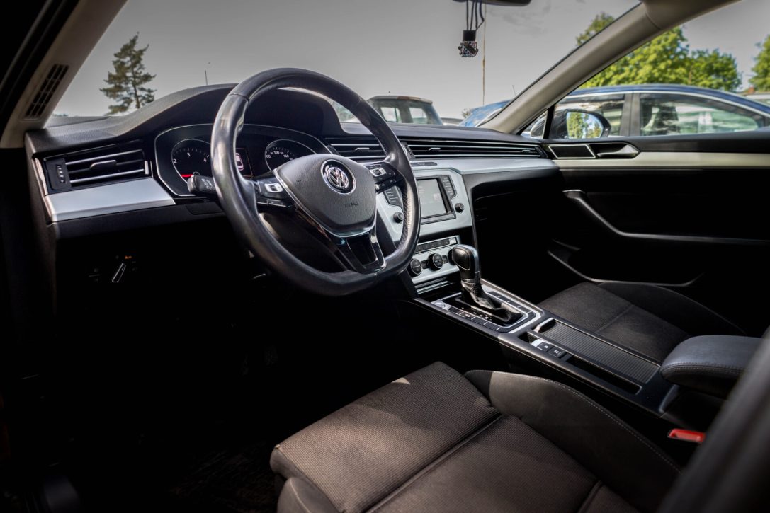 VW PASSAT