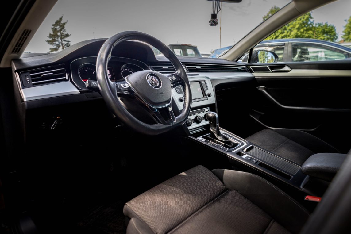 VW PASSAT