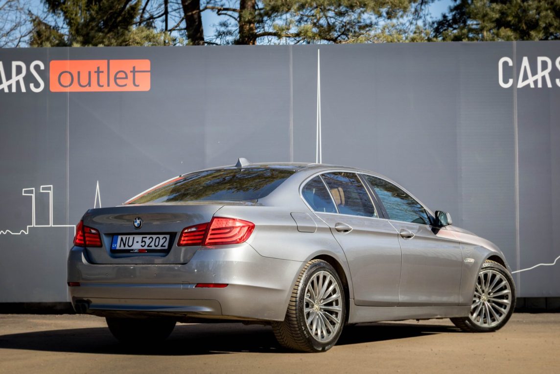 BMW 523