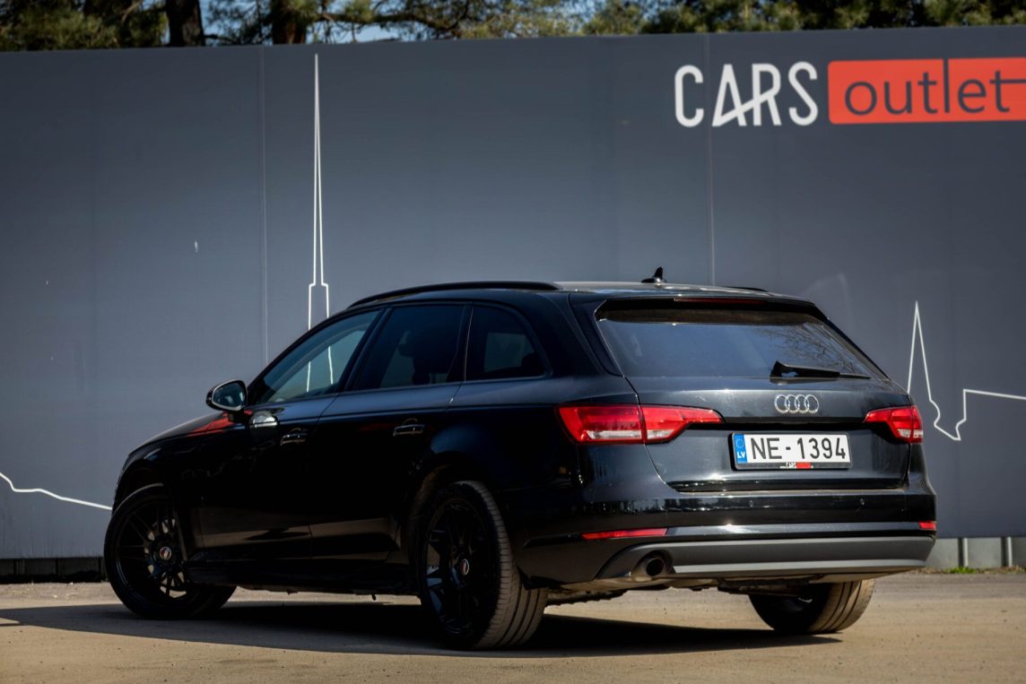AUDI A4 AVANT