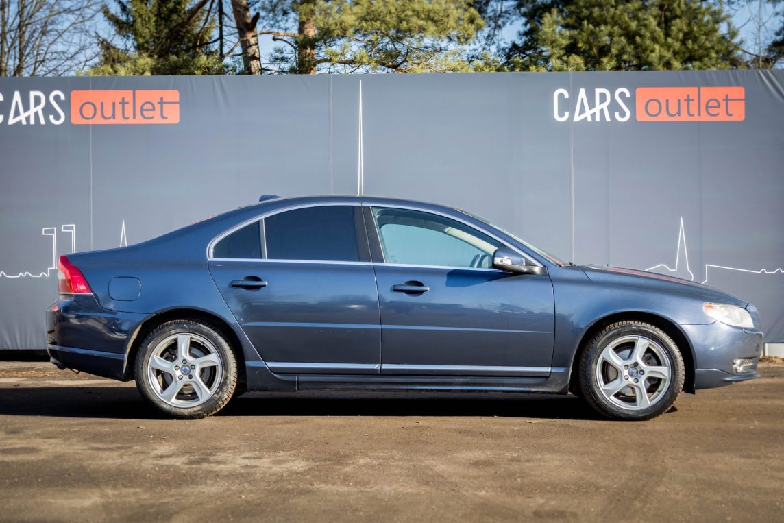 VOLVO S80