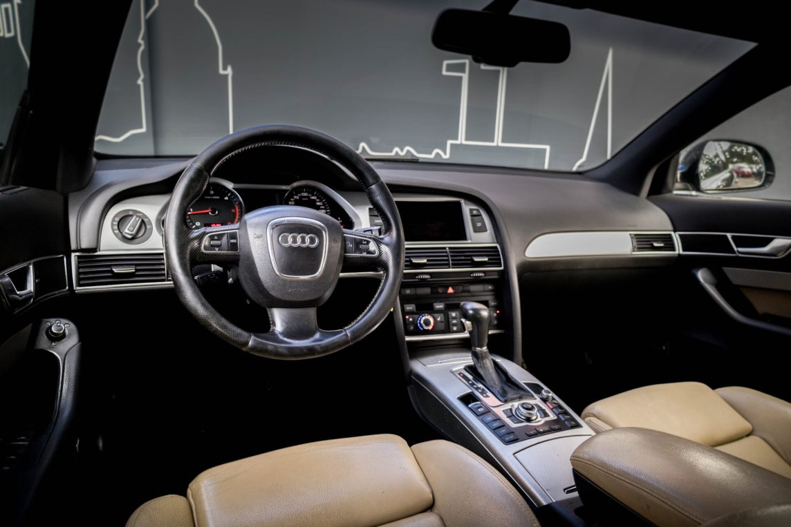 AUDI A6 AVANT