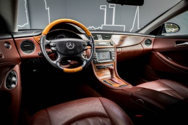 MERCEDES BENZ CLS 320