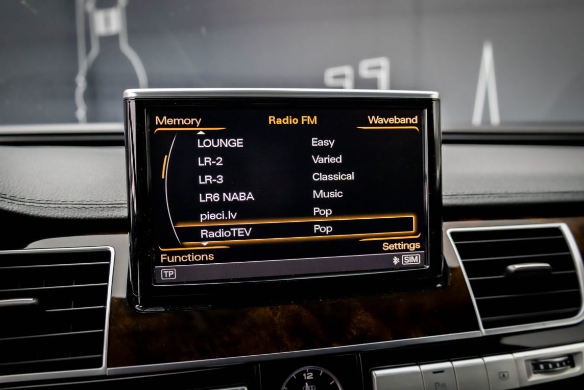 AUDI A8