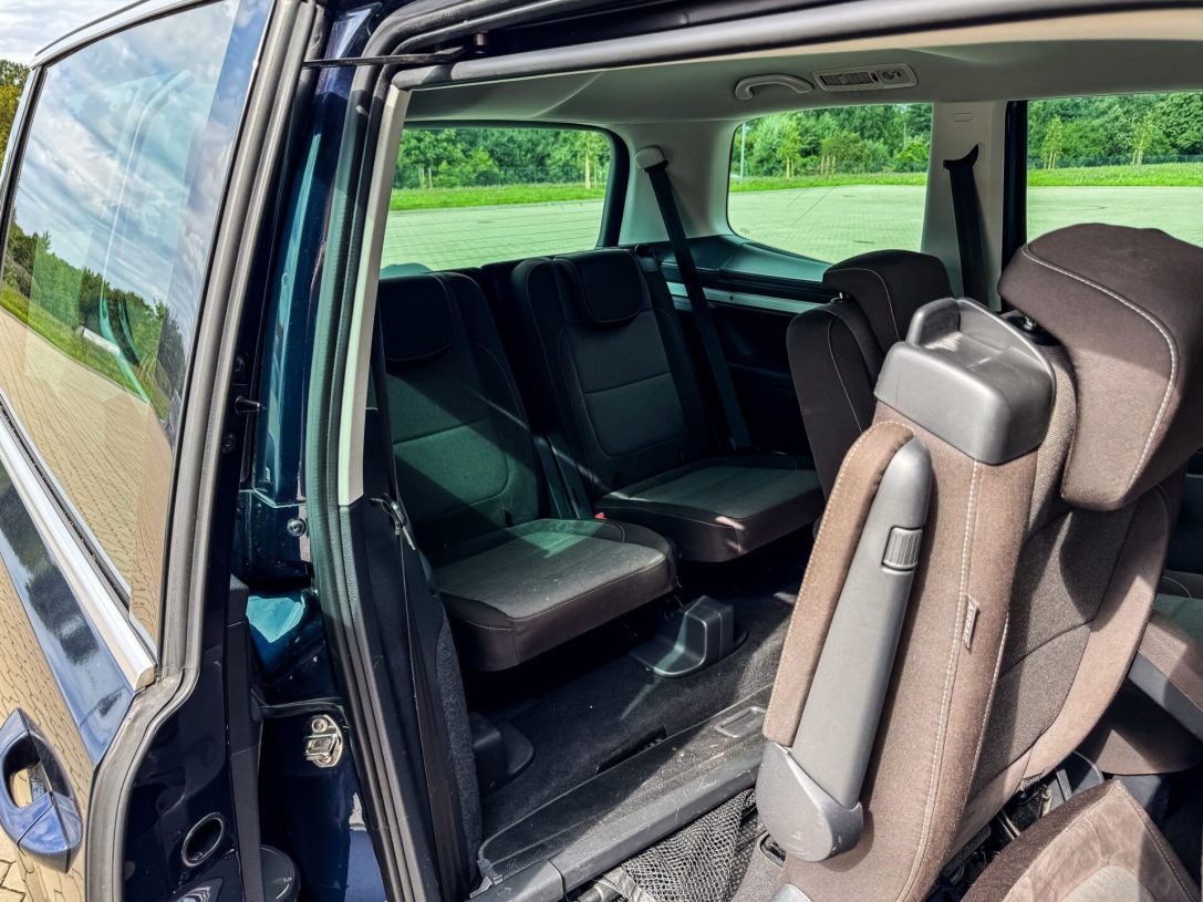 VW SHARAN