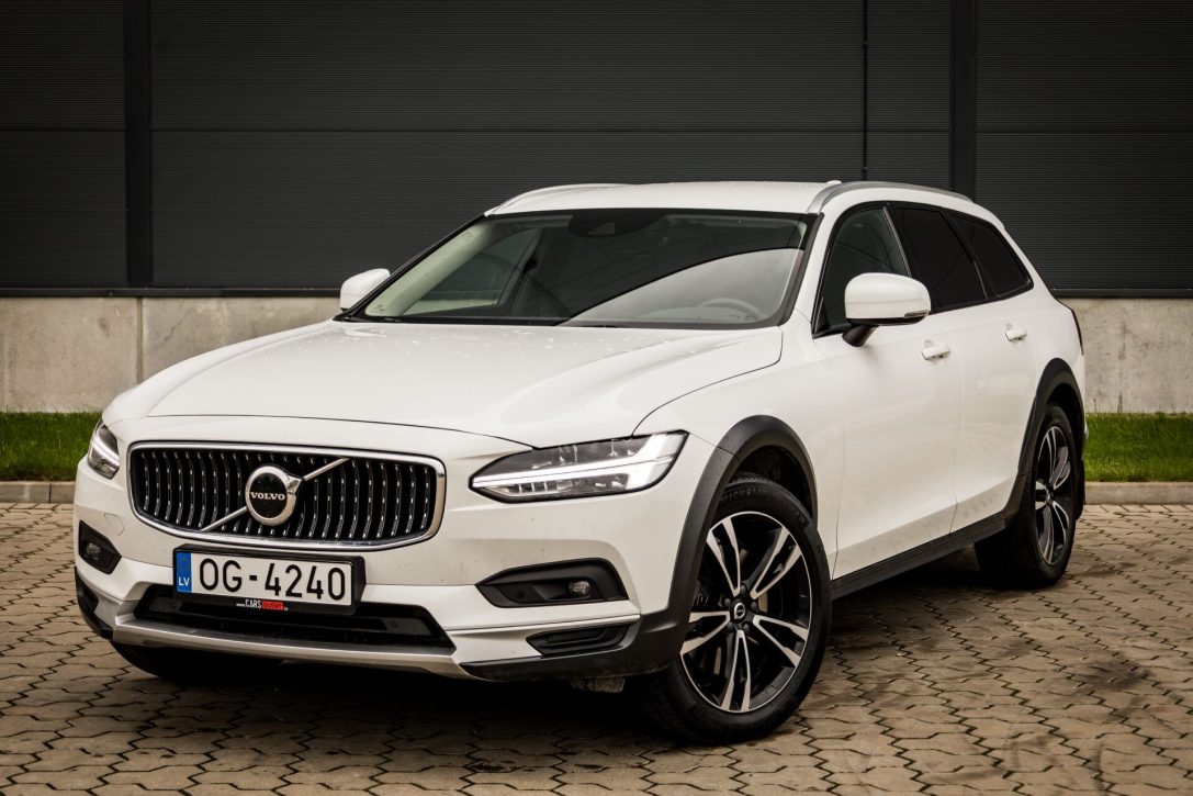 VOLVO V90 CROSS COUNTRY