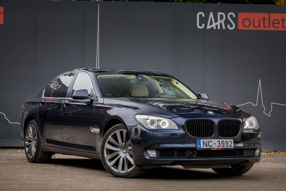 BMW 740