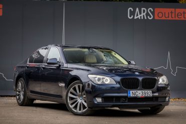 BMW 740