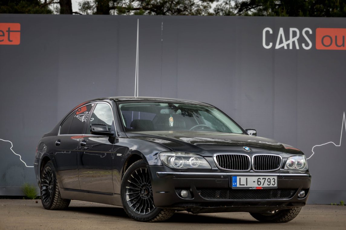 BMW 730