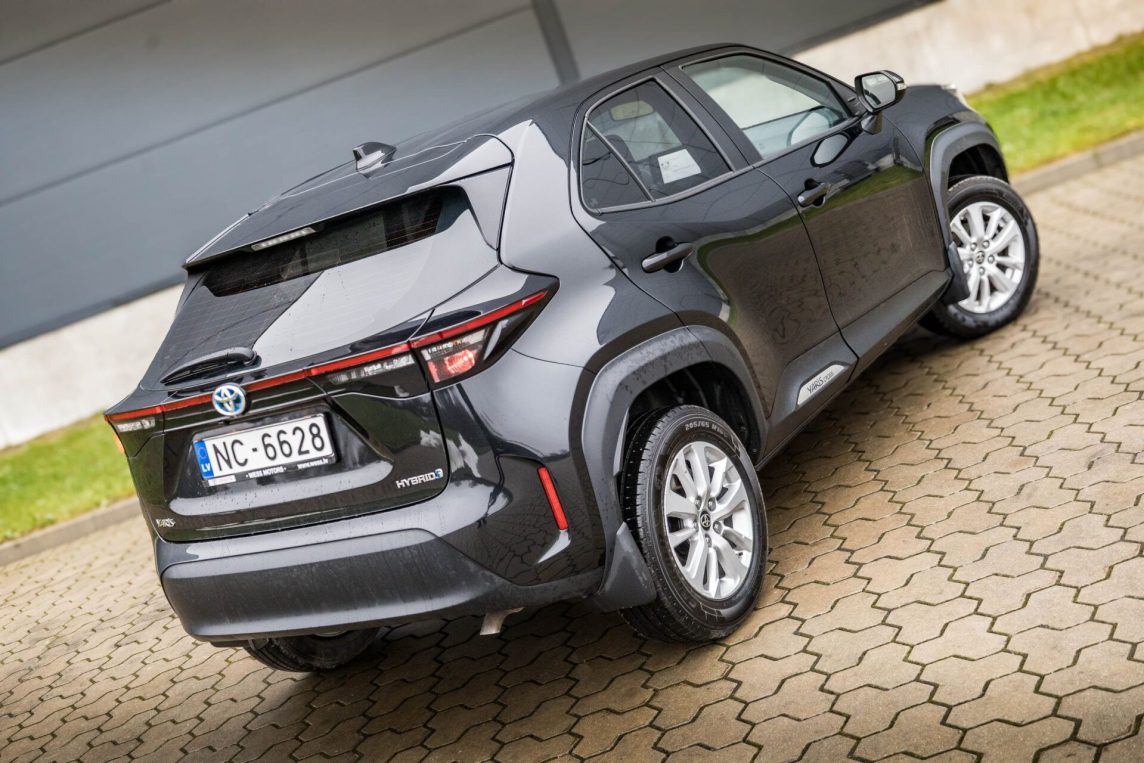 TOYOTA YARIS CROSS