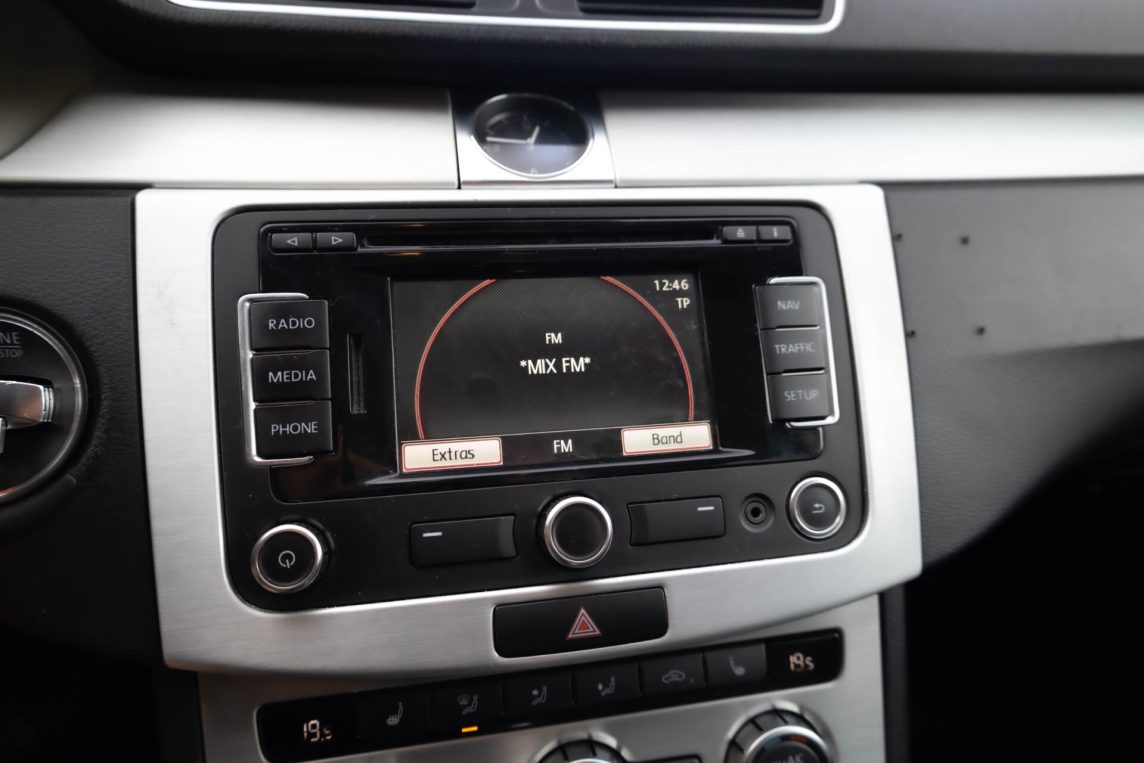 VW PASSAT