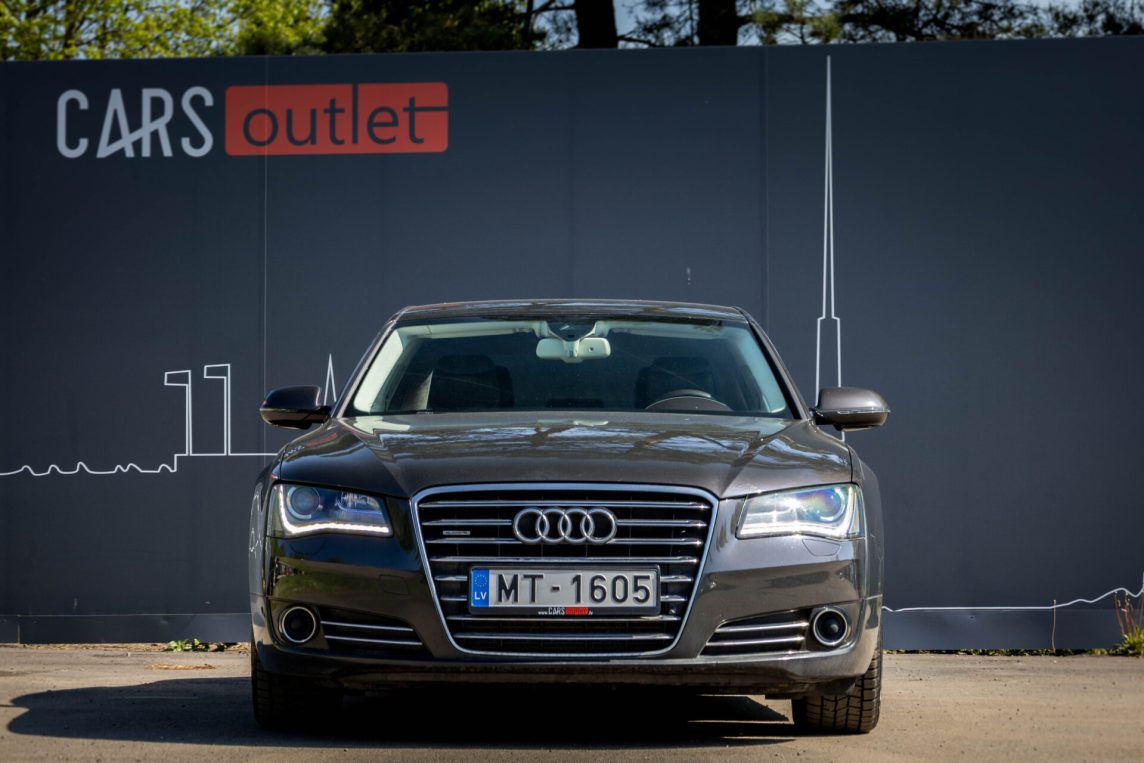 AUDI A8