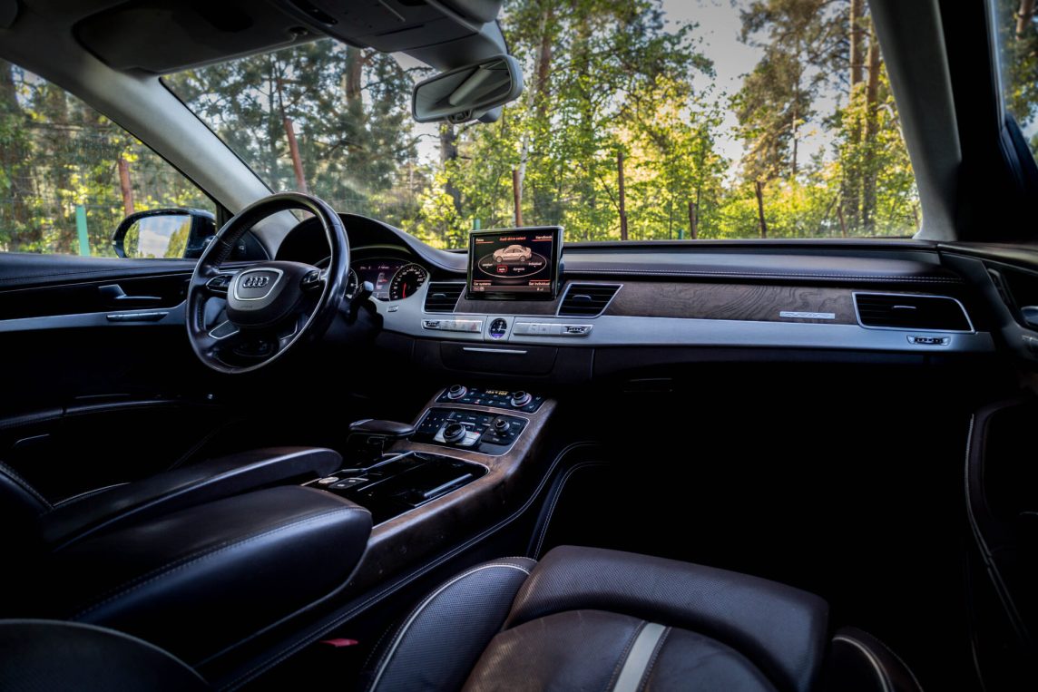 AUDI A8
